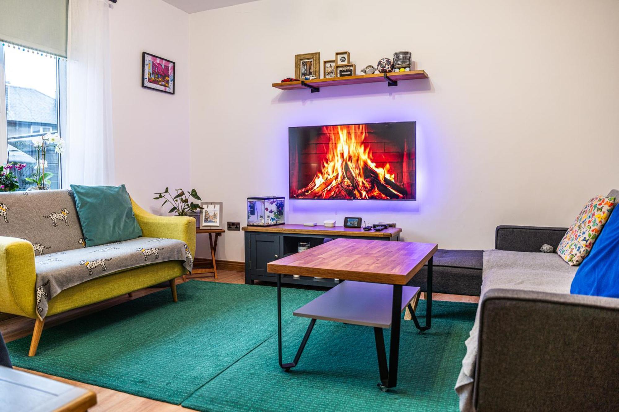 Large Bedroom, Close To Airport And Centre Quarto em Acomodações Particulares Edimburgo