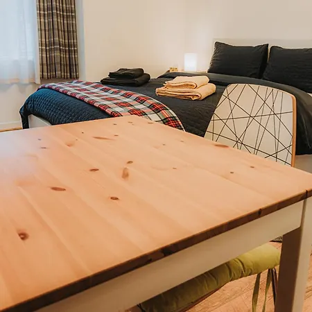 Large Bedroom, Close To Airport And City Centre Edinburgh Exterior photo